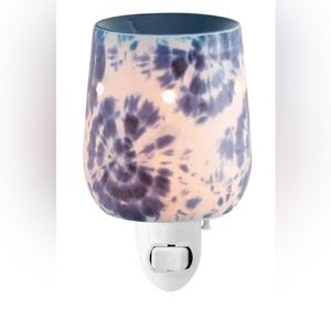 NWT Scentsy Tie Dye Mini Warmer